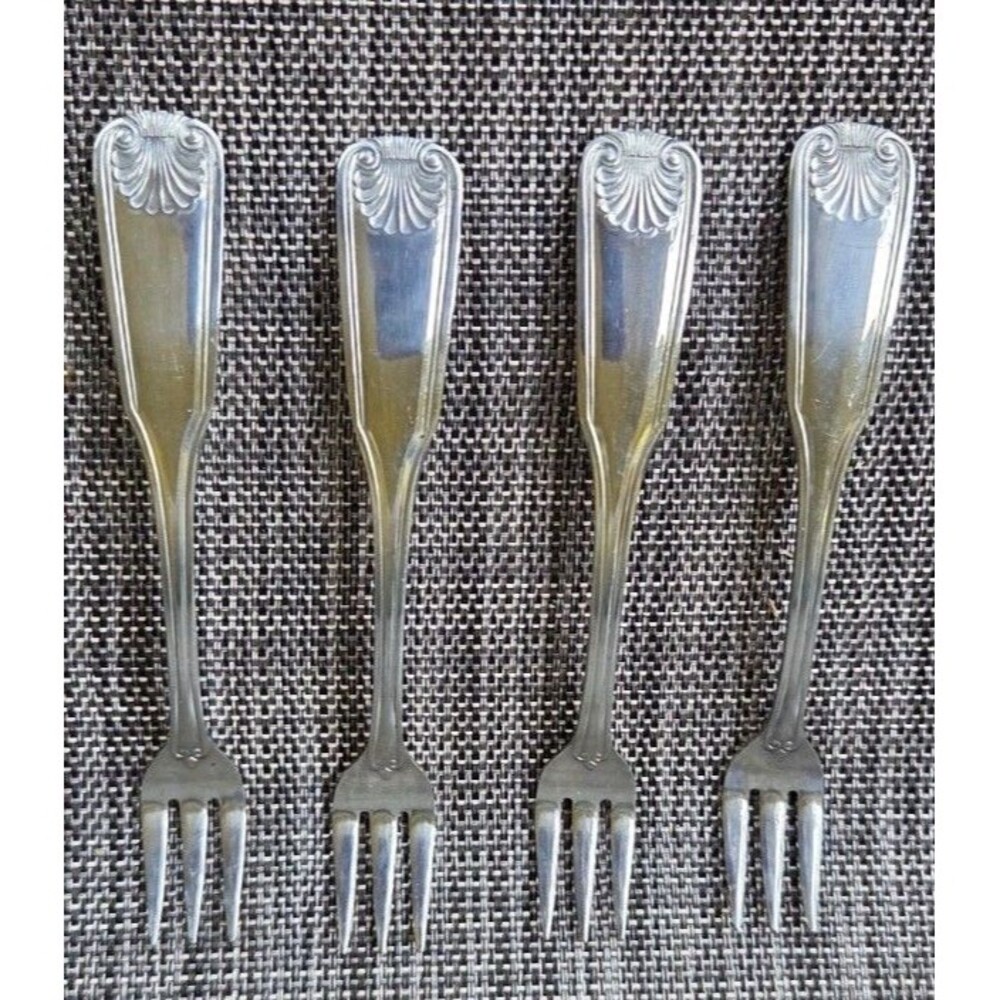 Set Of 4 Serco Hvy. Oyster/ Appitizer Stainless Forks Shell Pattern